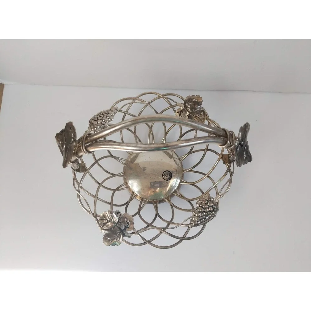 Godinger Silver Grape Vine Leaf Fruit Bread Bowl Basket w/ Handle 7 1/2